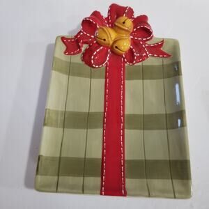 Christmas plat Designed exclusively for RAZ IMPORTS